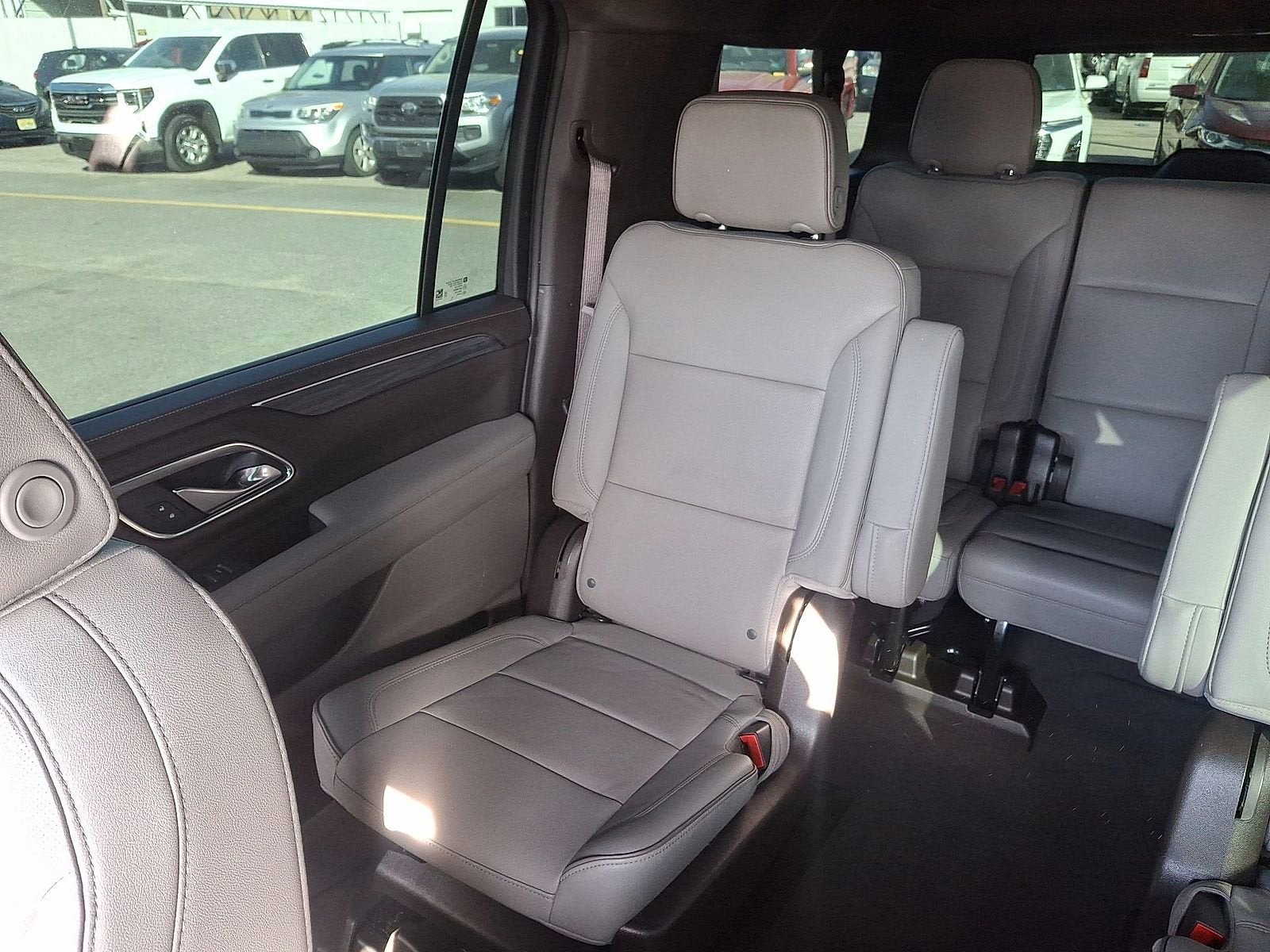 2022 GMC Yukon XL SLT