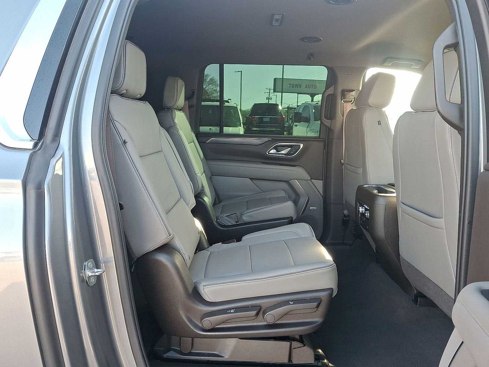 2022 GMC Yukon XL SLT