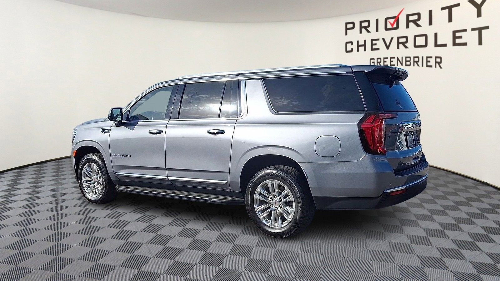 2022 GMC Yukon XL SLT