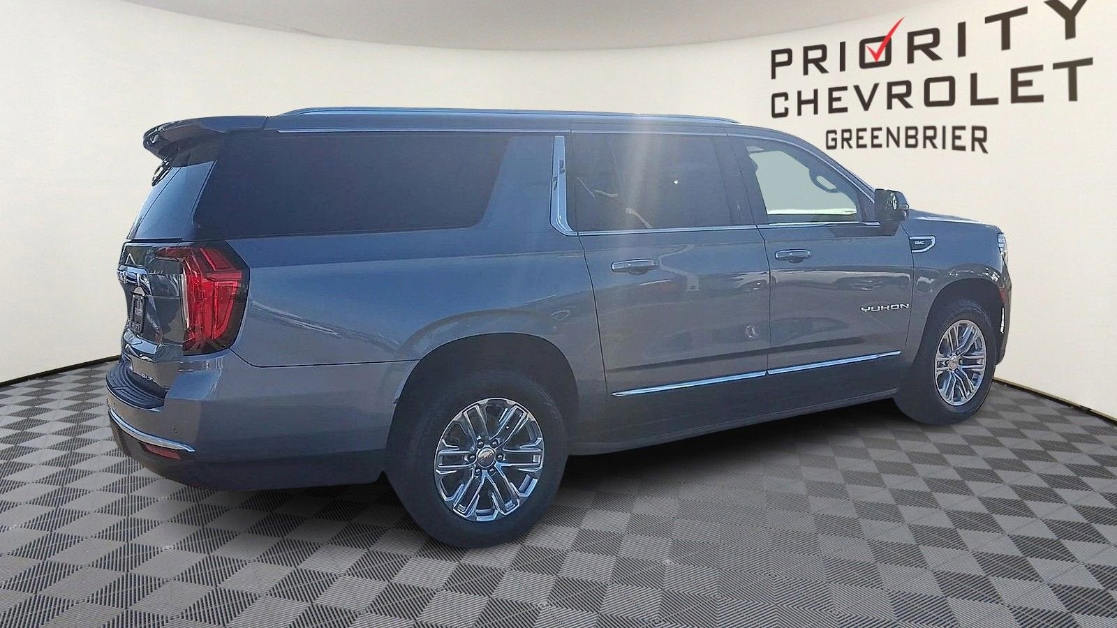 2022 GMC Yukon XL SLT