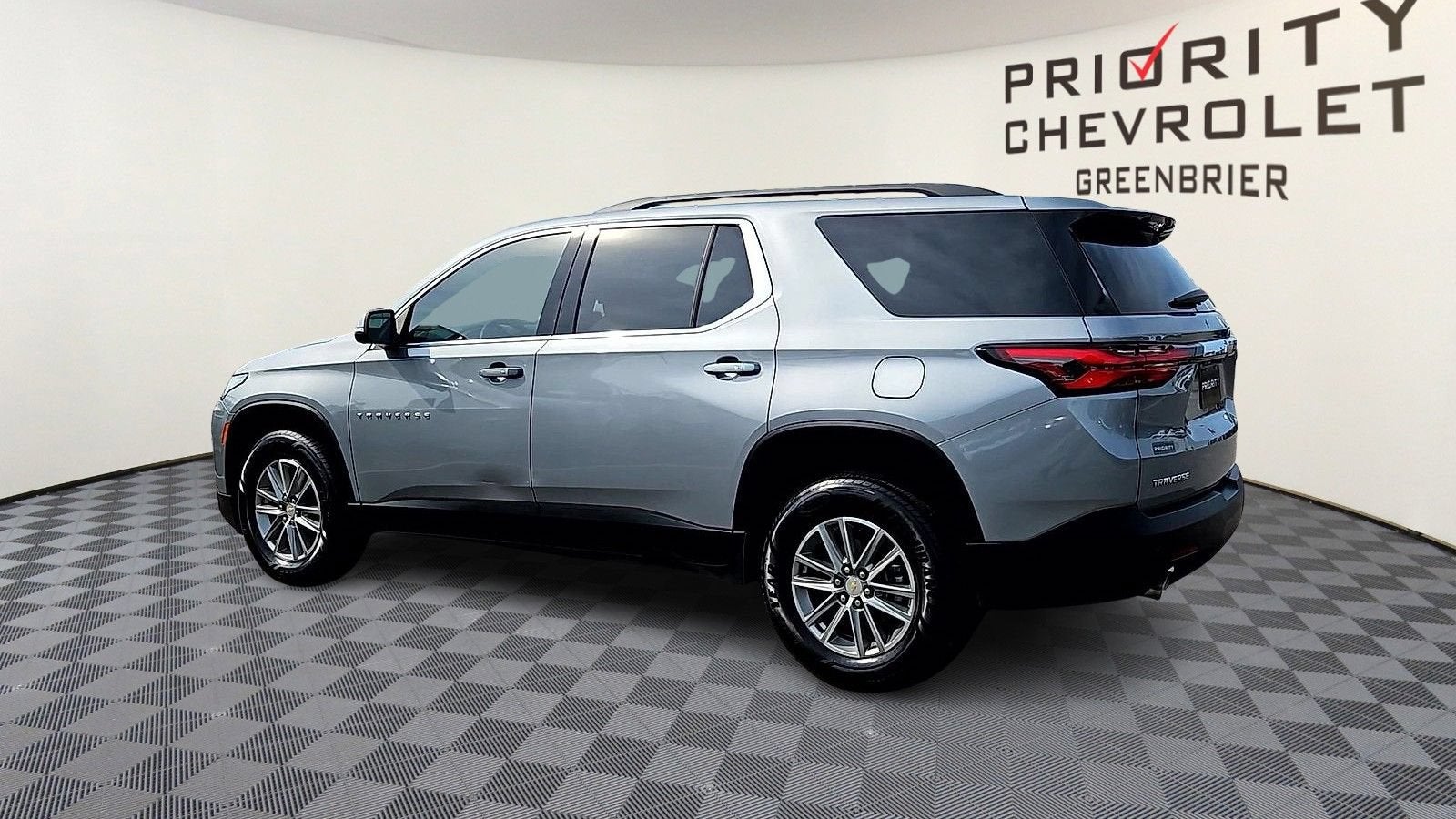 2023 Chevrolet Traverse LT Cloth