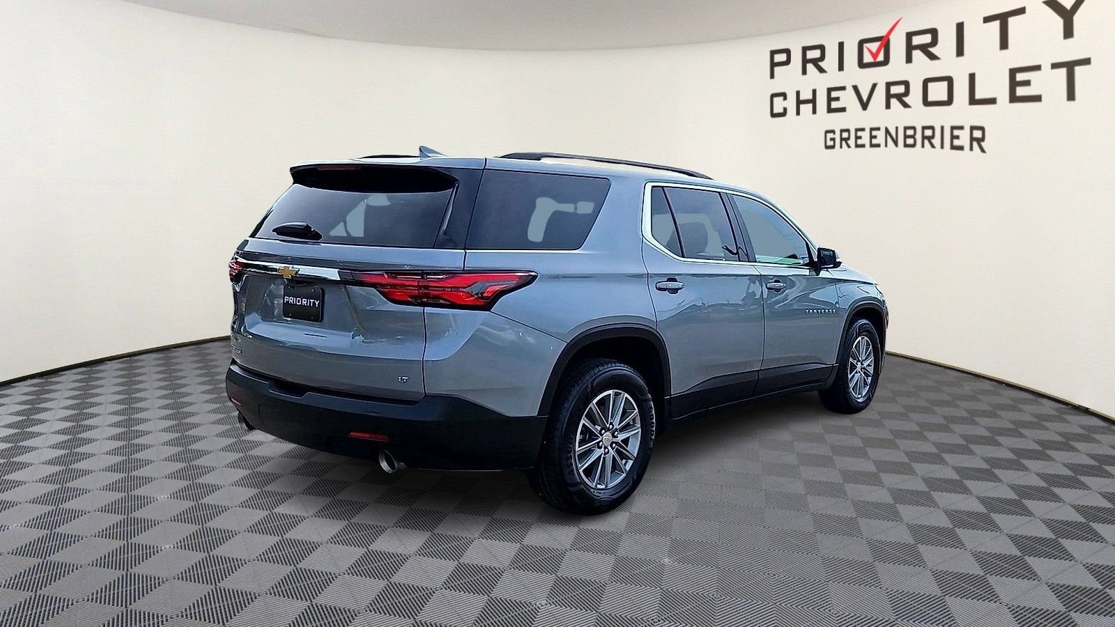 2023 Chevrolet Traverse LT Cloth