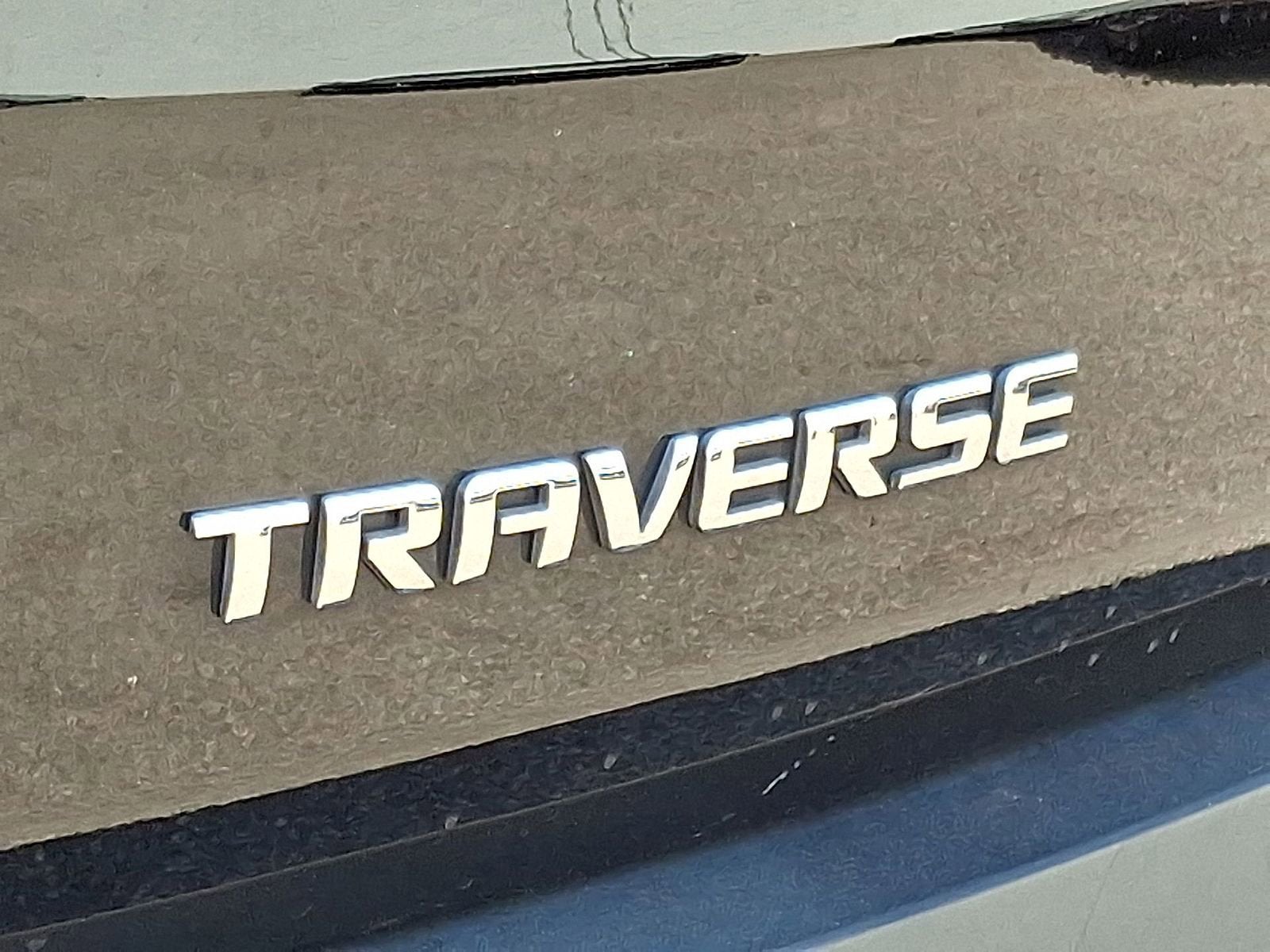 2023 Chevrolet Traverse LT Cloth