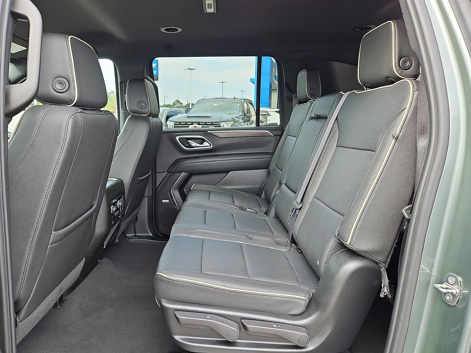 2024 Chevrolet Suburban Premier