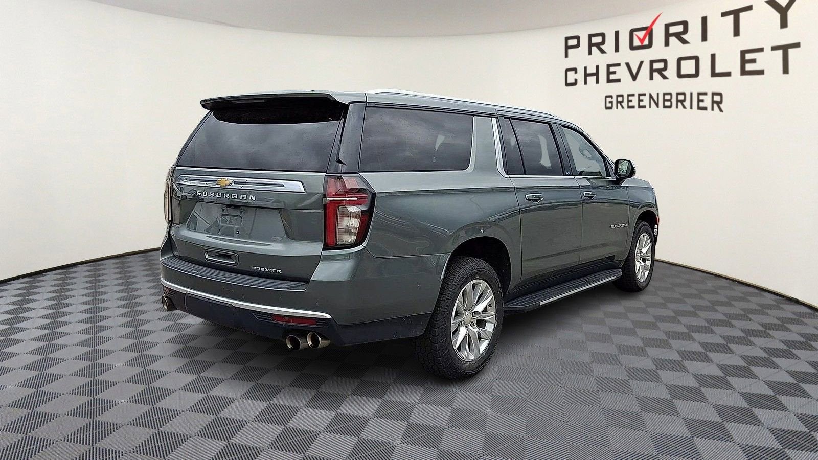 2023 Chevrolet Suburban Premier