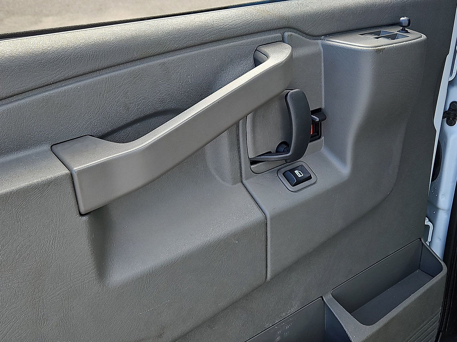 2025 GMC Savana Cargo Work Van