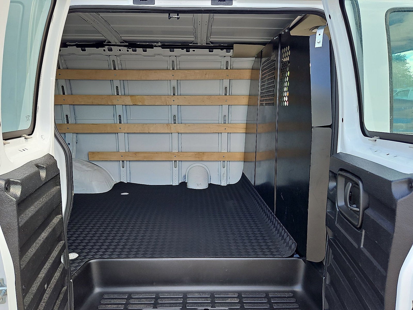2025 GMC Savana Cargo Work Van