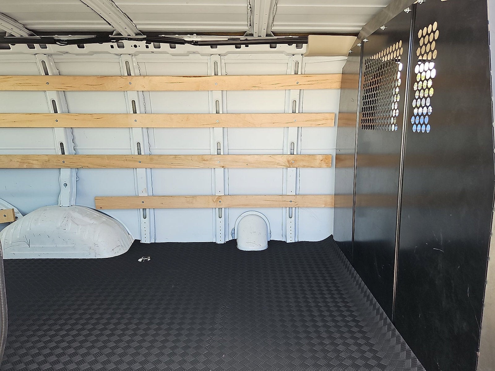 2025 GMC Savana Cargo Work Van