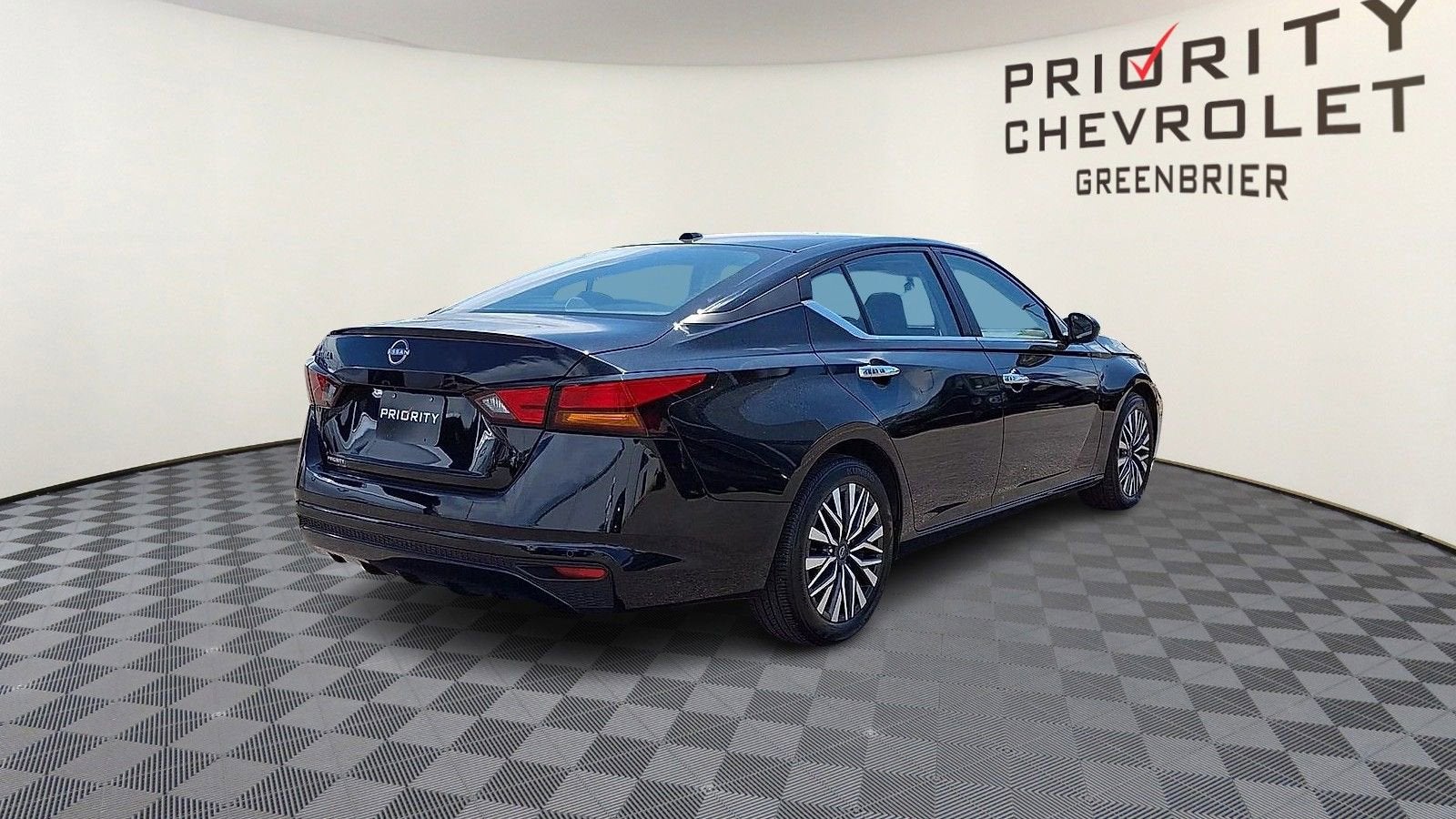 2025 Nissan Altima SV FWD