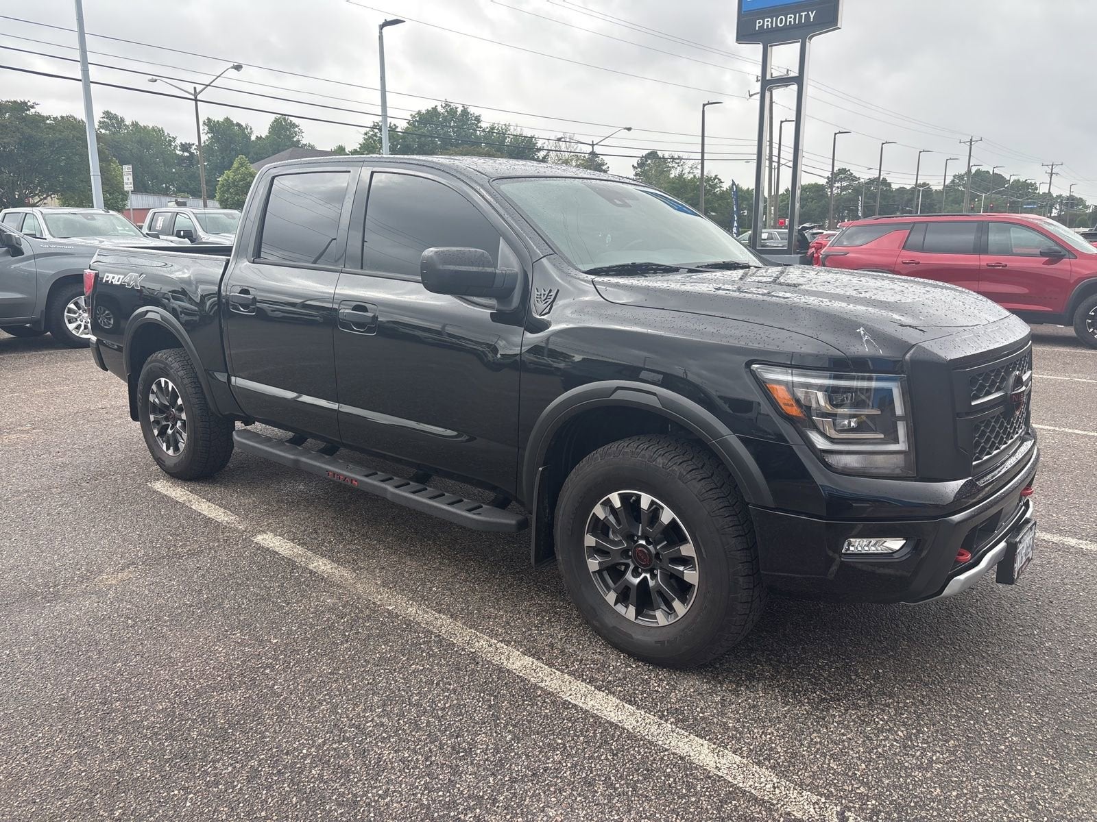 2024 Nissan TITAN Crew Cab PRO-4X 4x4