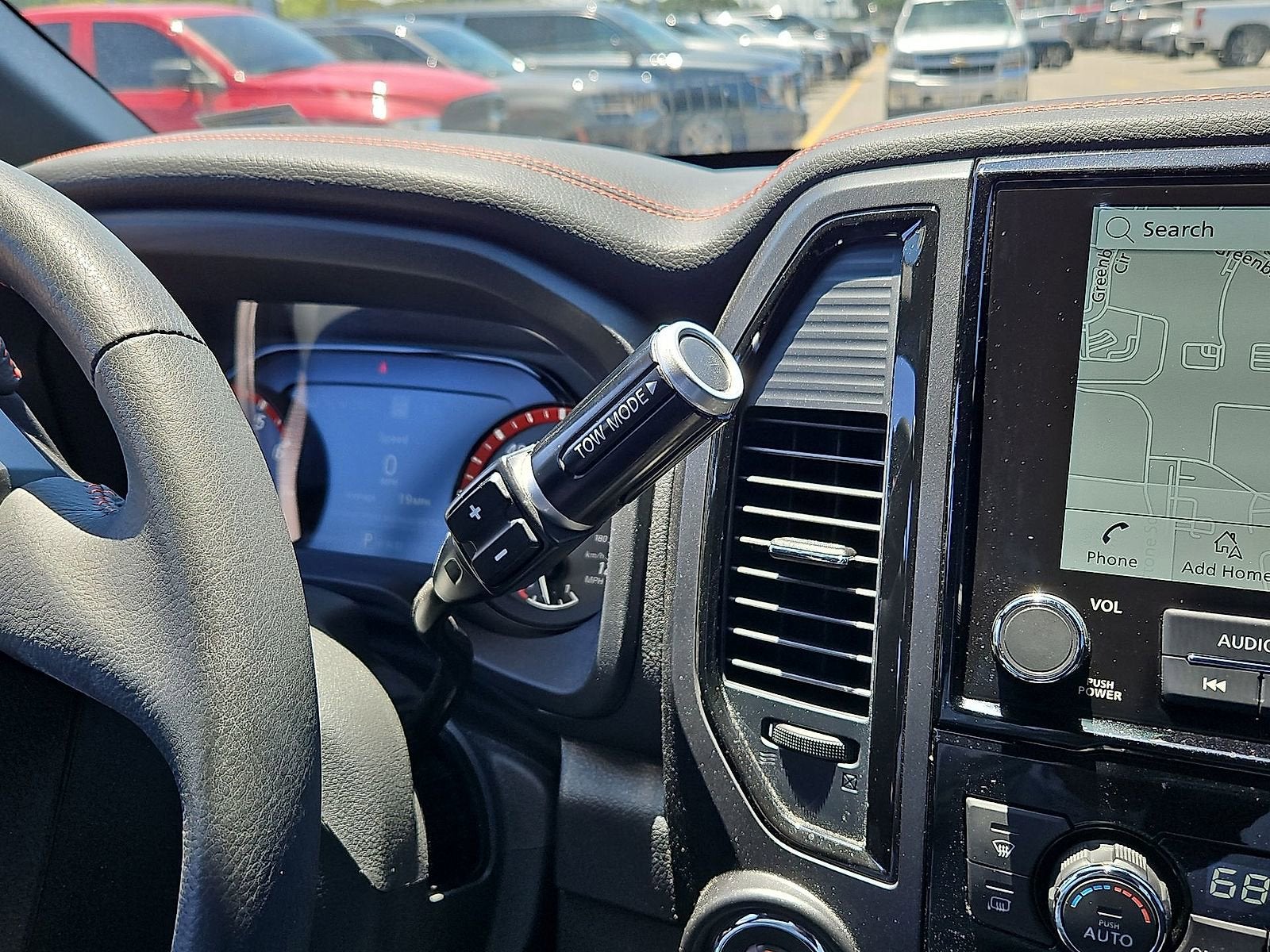 2024 Nissan TITAN Crew Cab PRO-4X 4x4