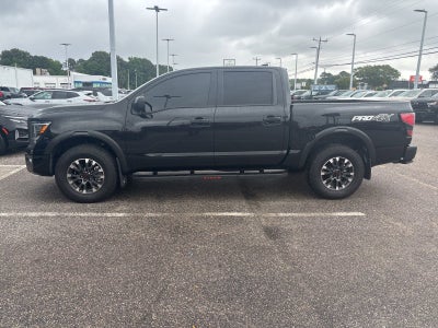 2024 Nissan TITAN Crew Cab PRO-4X 4x4