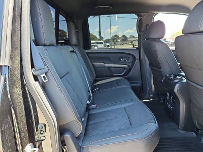 2024 Nissan TITAN Crew Cab PRO-4X 4x4