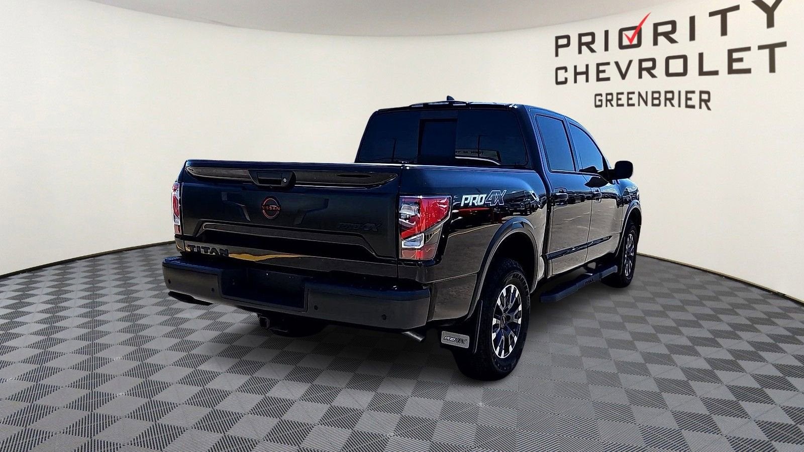 2024 Nissan TITAN Crew Cab PRO-4X 4x4