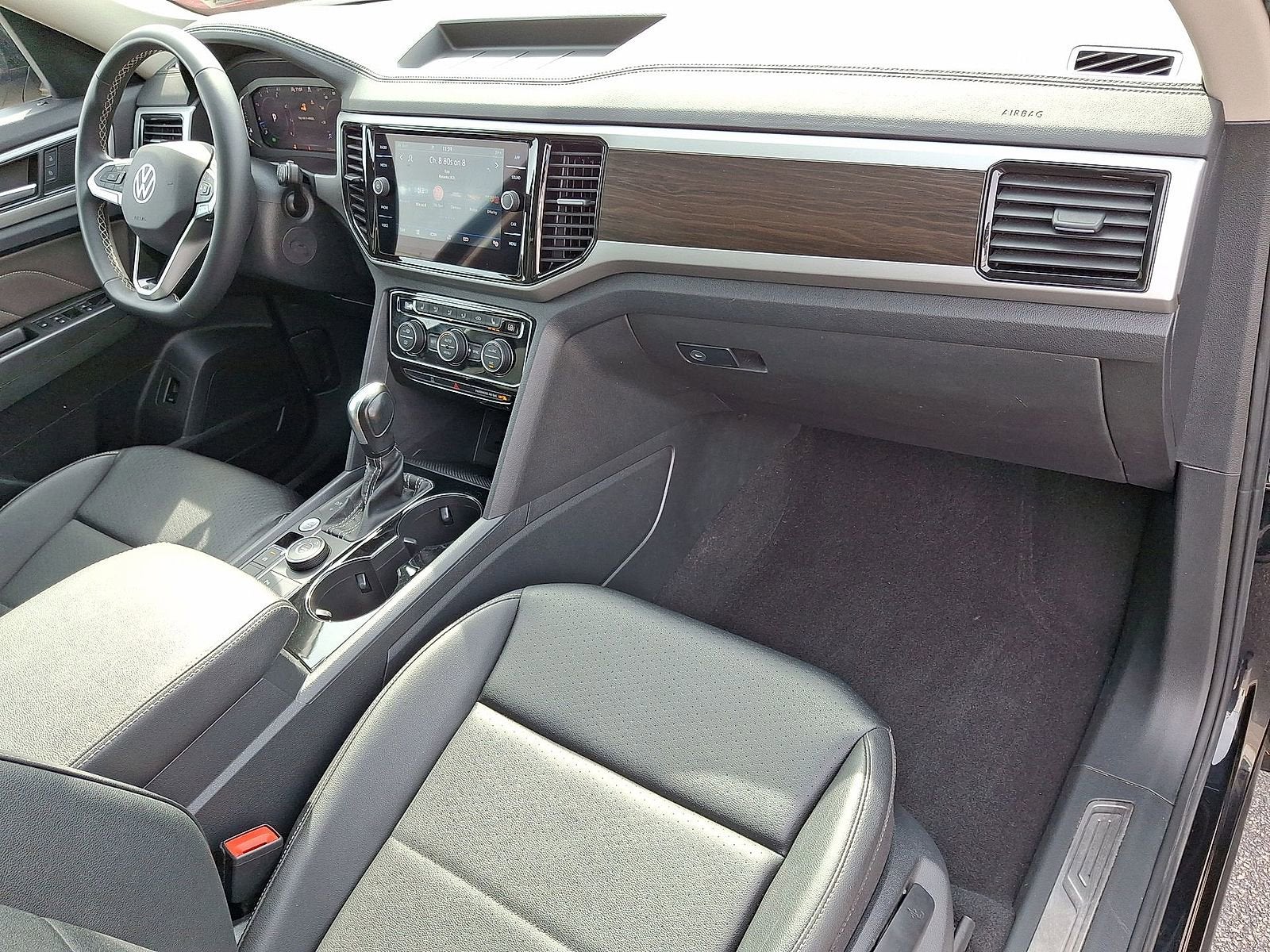 2023 Volkswagen Atlas 3.6L V6 SE w/Technology