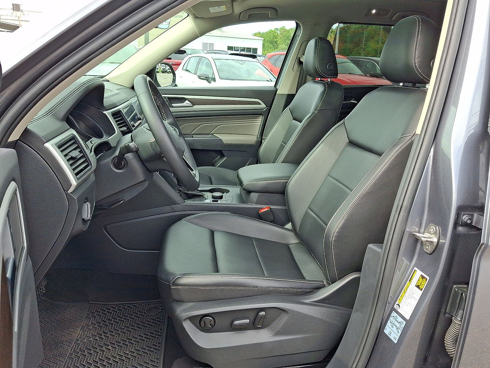 2021 Volkswagen Atlas 3.6L V6 SE w/Technology