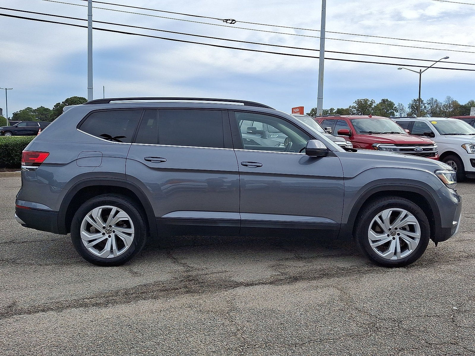 2021 Volkswagen Atlas 3.6L V6 SE w/Technology