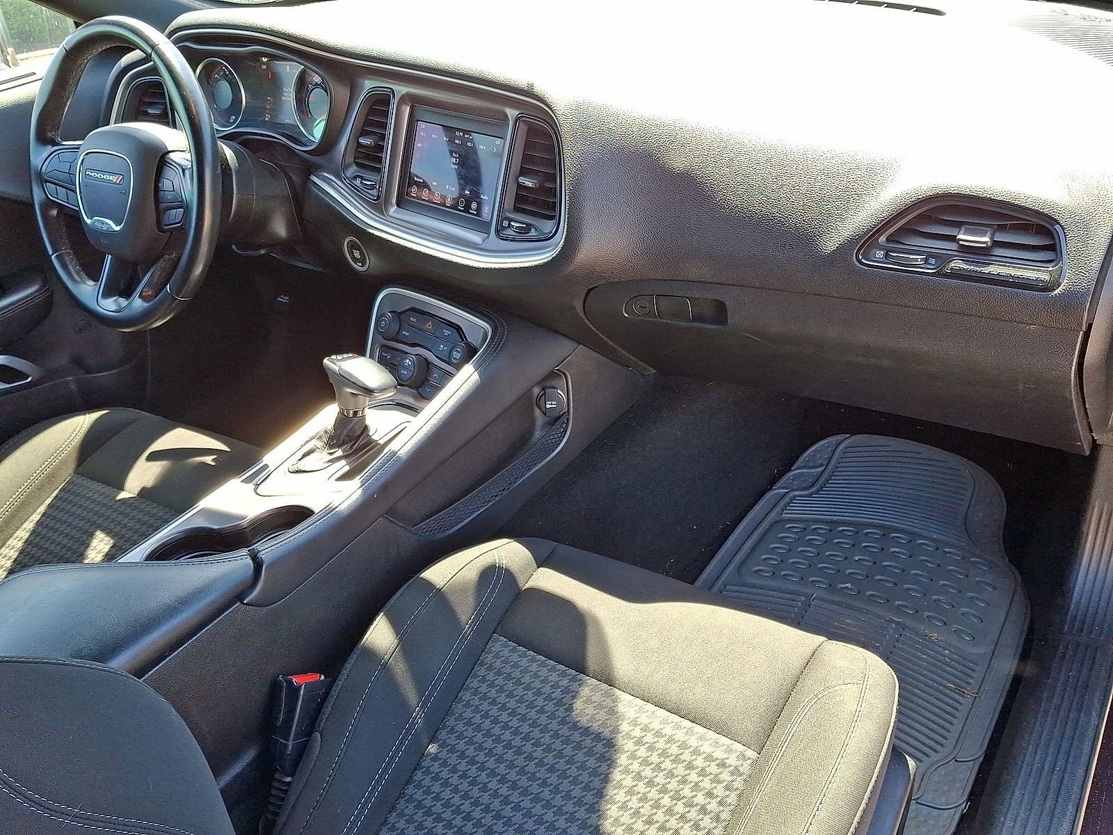 2021 Dodge Challenger SXT