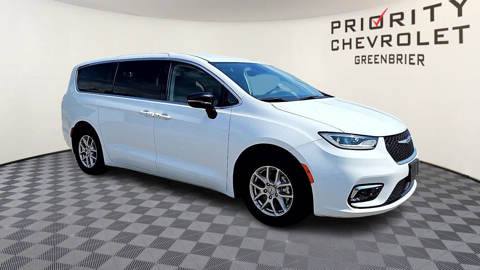 2024 Chrysler Pacifica Touring L