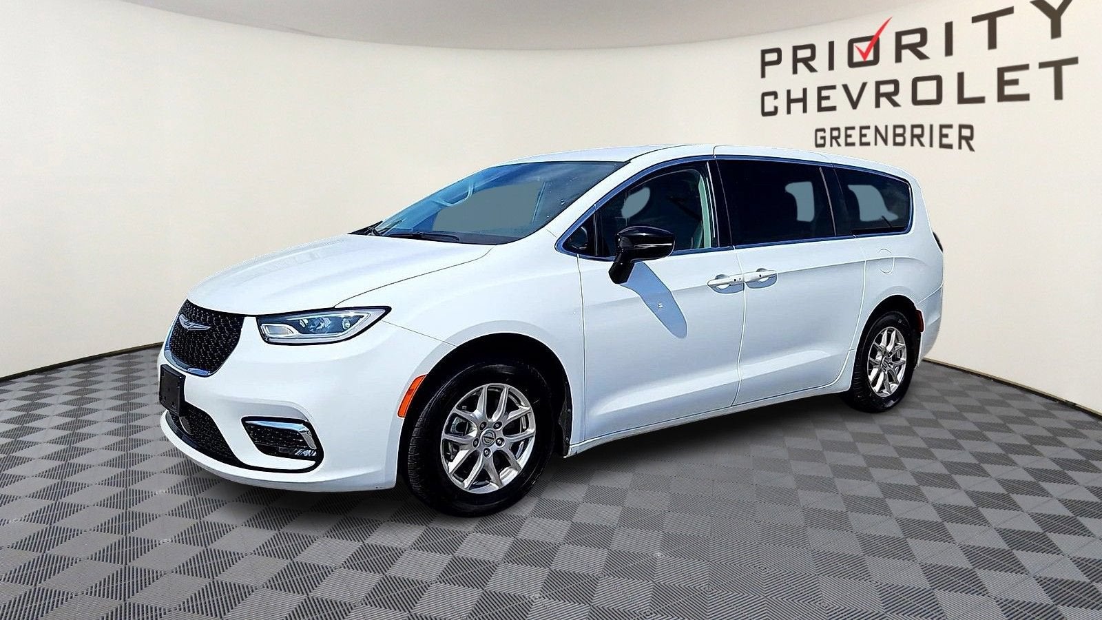 2024 Chrysler Pacifica Touring L