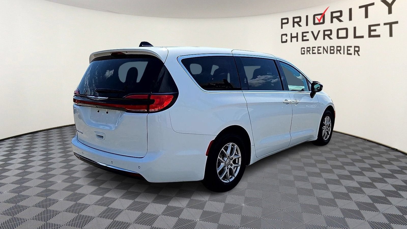 2024 Chrysler Pacifica Touring L