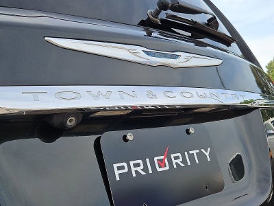 2014 Chrysler Town & Country Touring