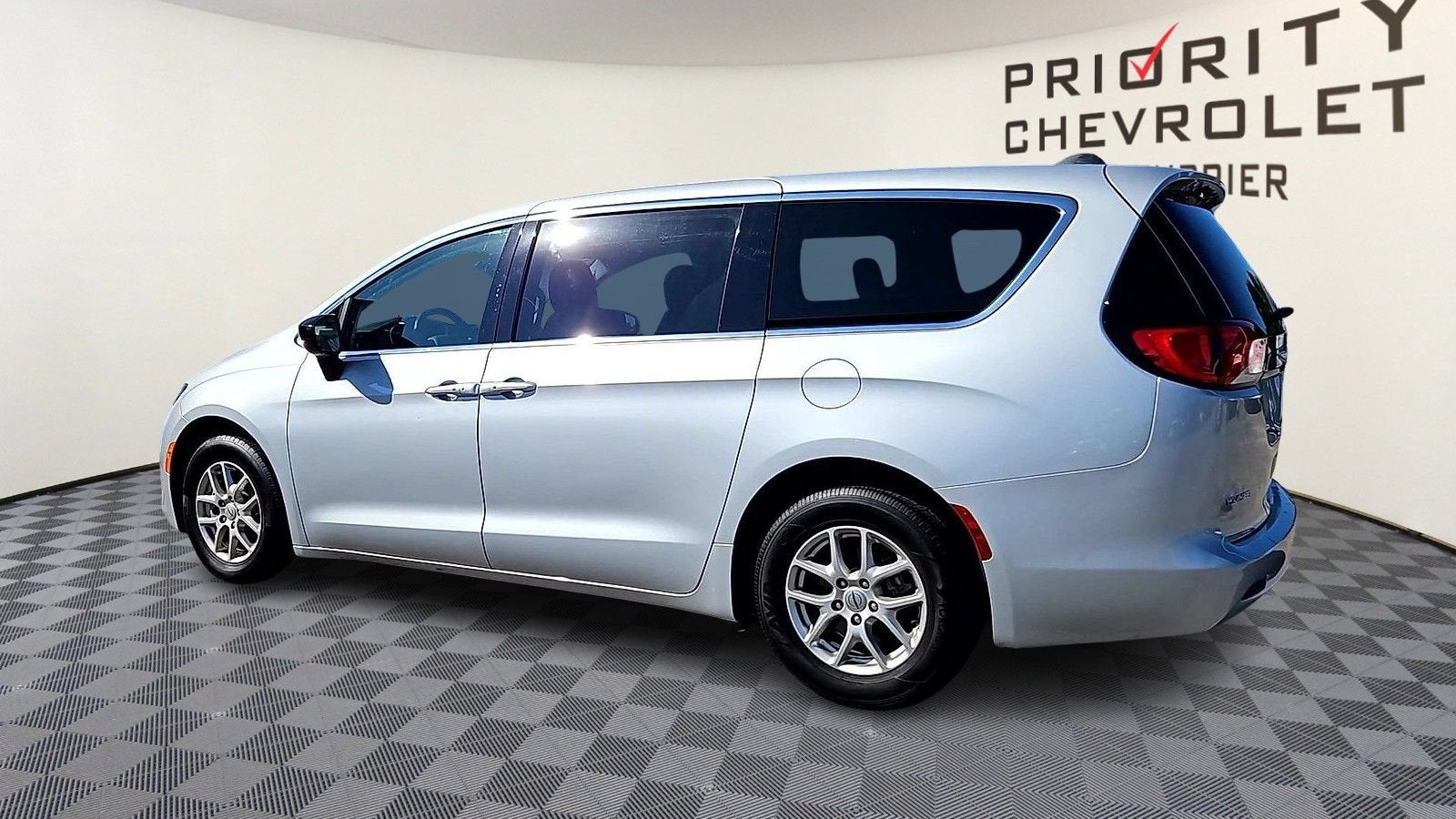 2024 Chrysler Voyager LX