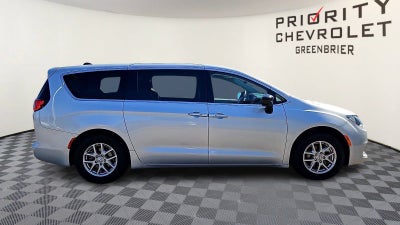 2024 Chrysler Voyager LX