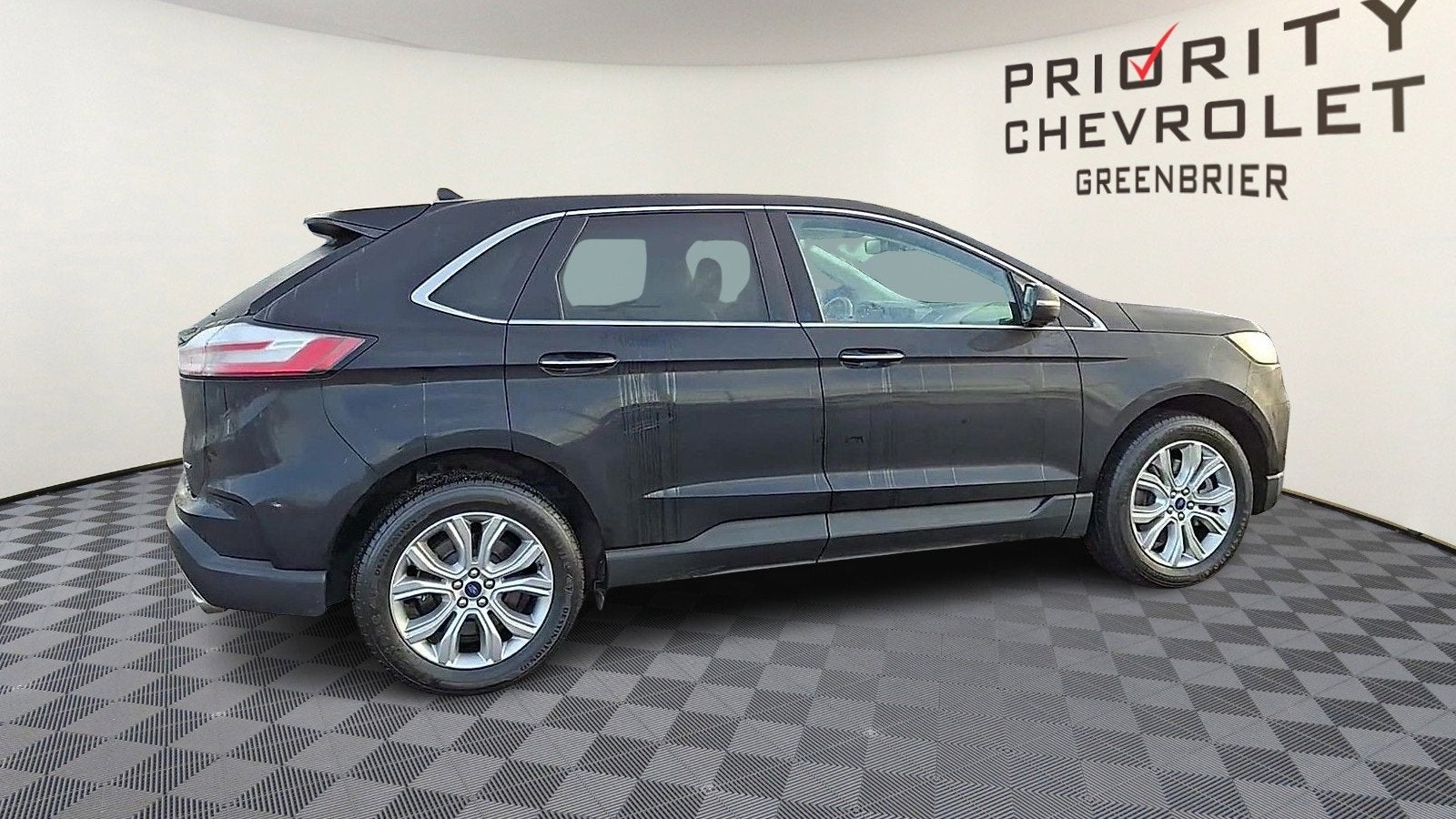 2022 Ford Edge Titanium