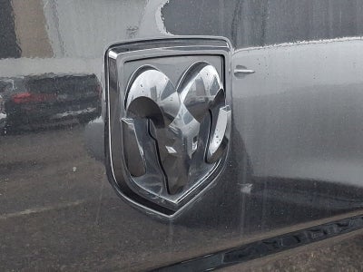 2017 RAM 1500 Express Regular Cab 4x4 6'4" Box