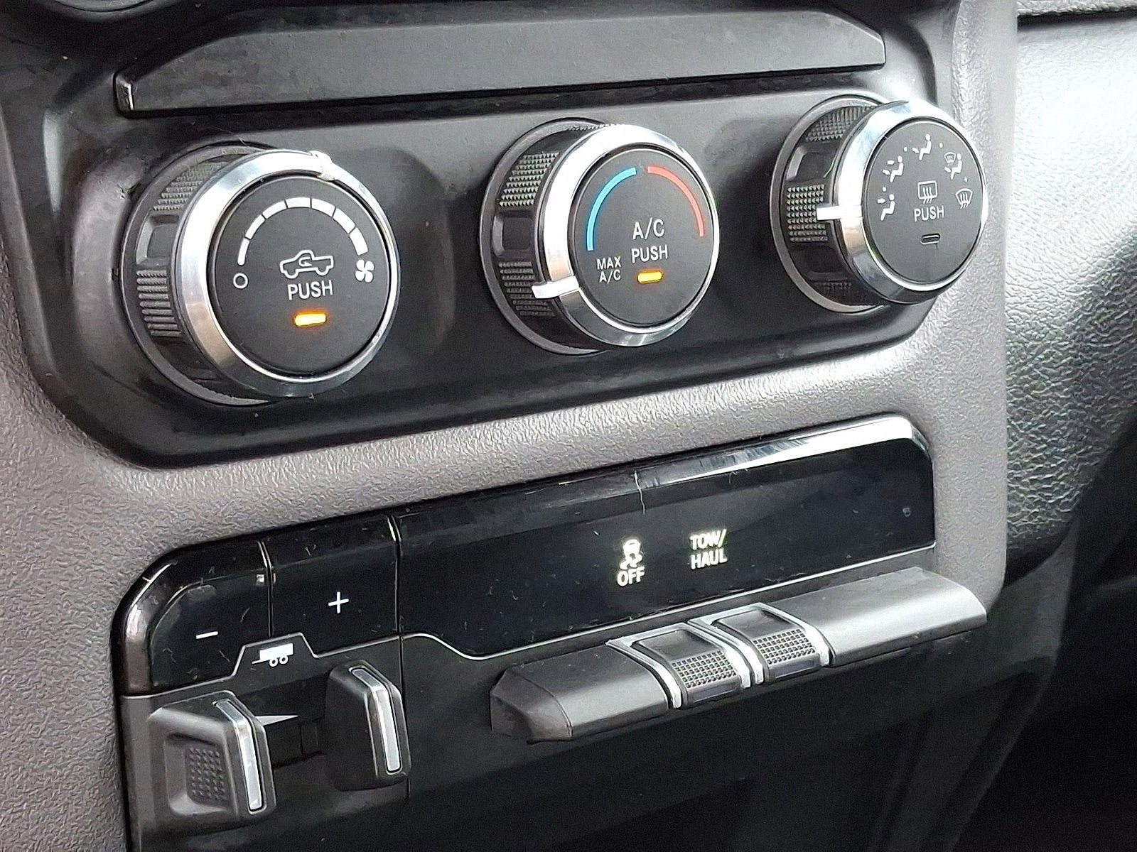 2024 RAM 2500 Big Horn Crew Cab 4x4 6'4" Box