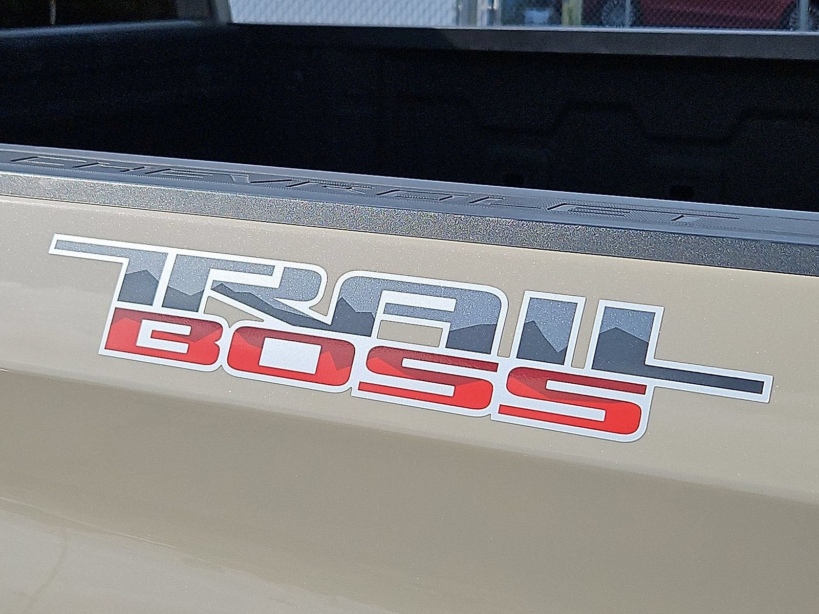 2022 Chevrolet Silverado 1500 Custom Trail Boss