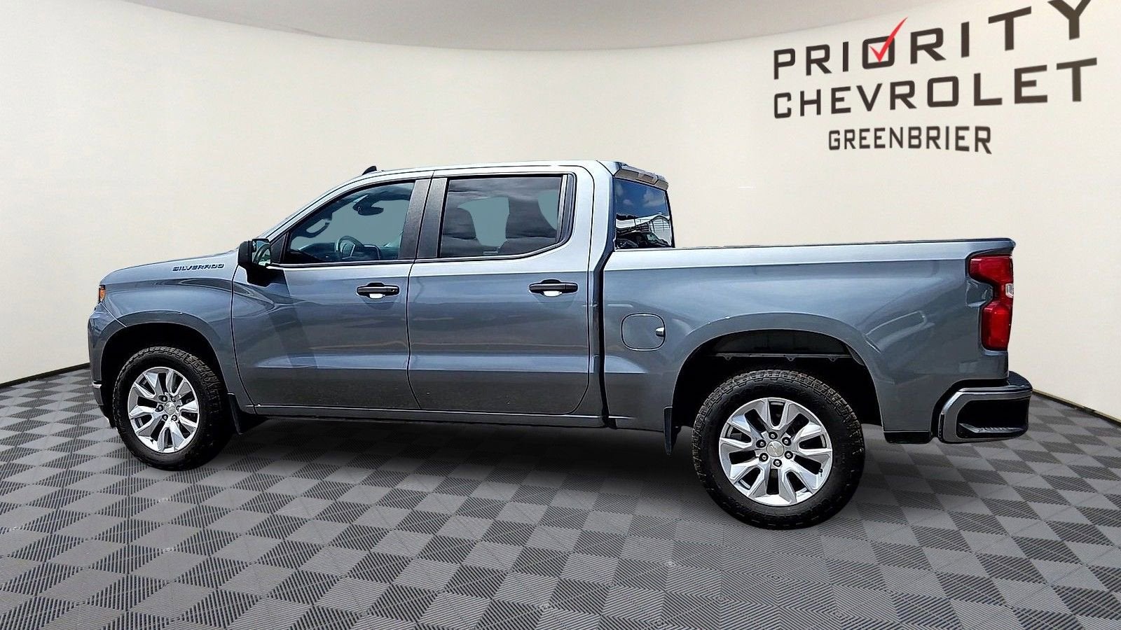 2022 Chevrolet Silverado 1500 LTD Custom