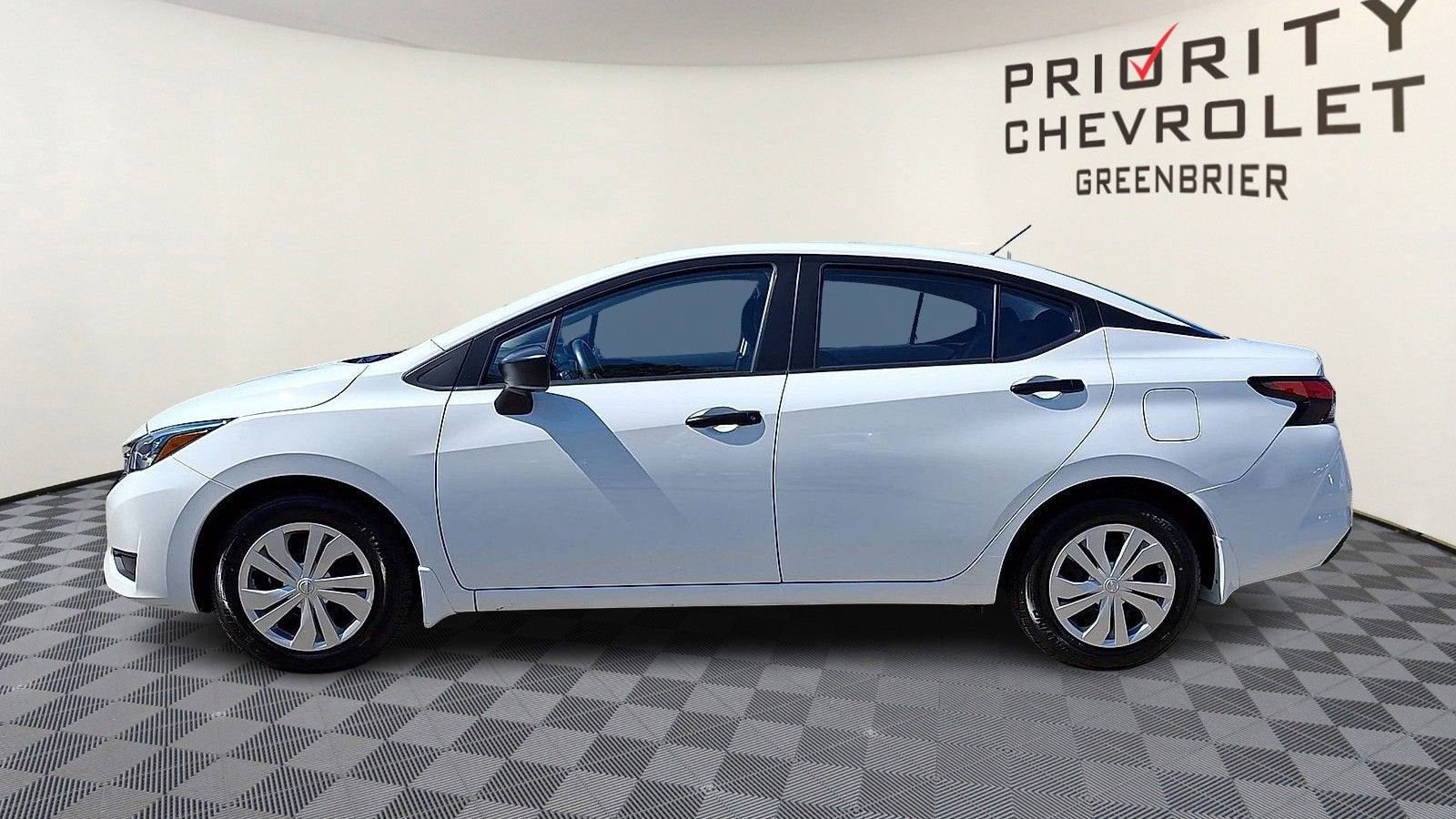 2025 Nissan Versa 1.6 S