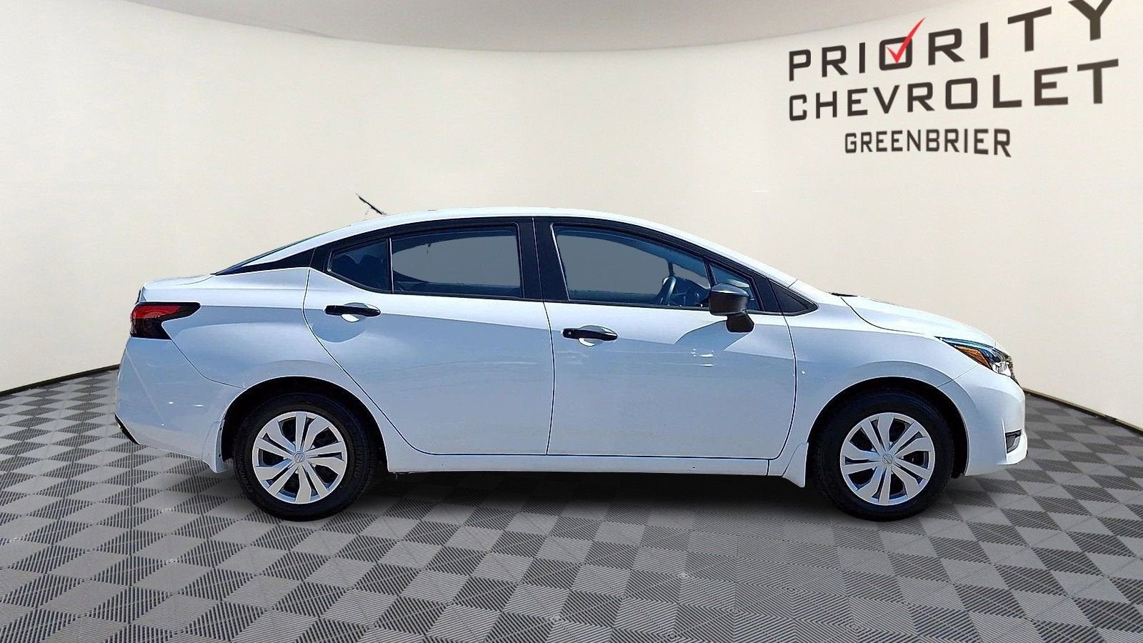 2025 Nissan Versa 1.6 S