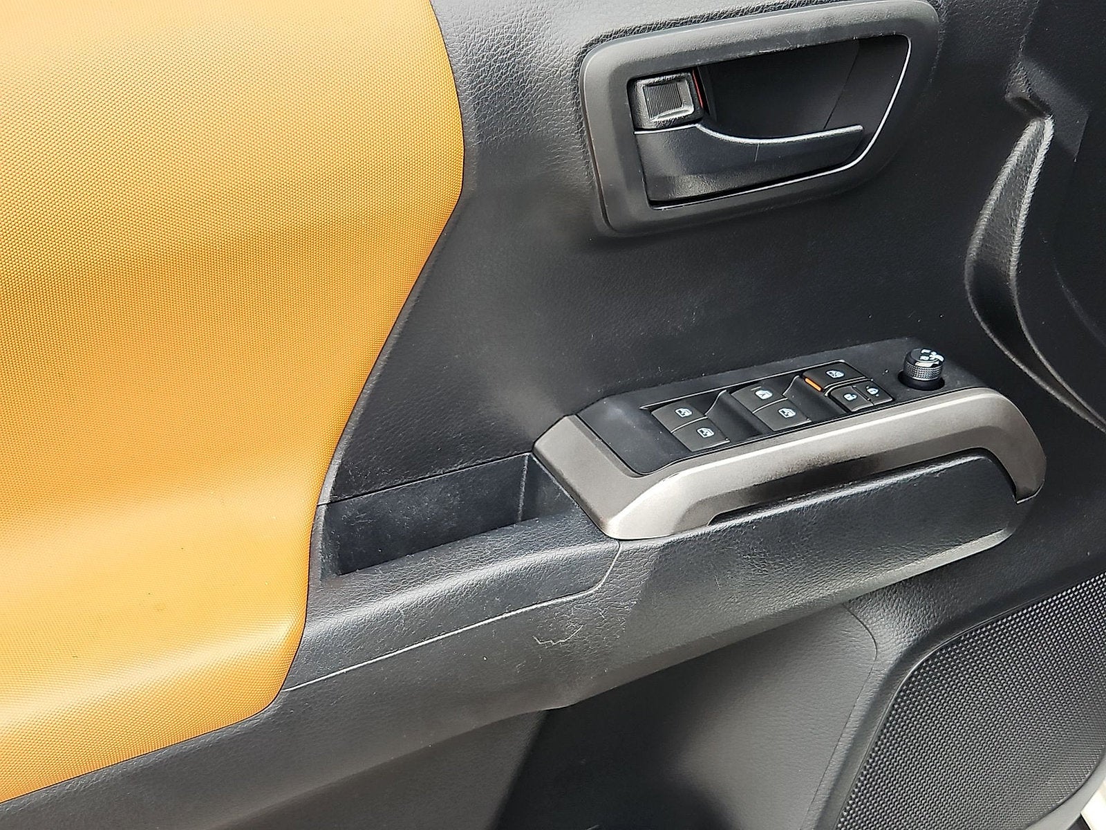 2019 Toyota Tacoma SR5 V6