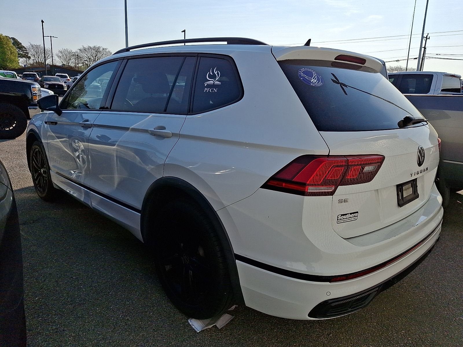 2022 Volkswagen Tiguan 2.0T SE R-Line Black