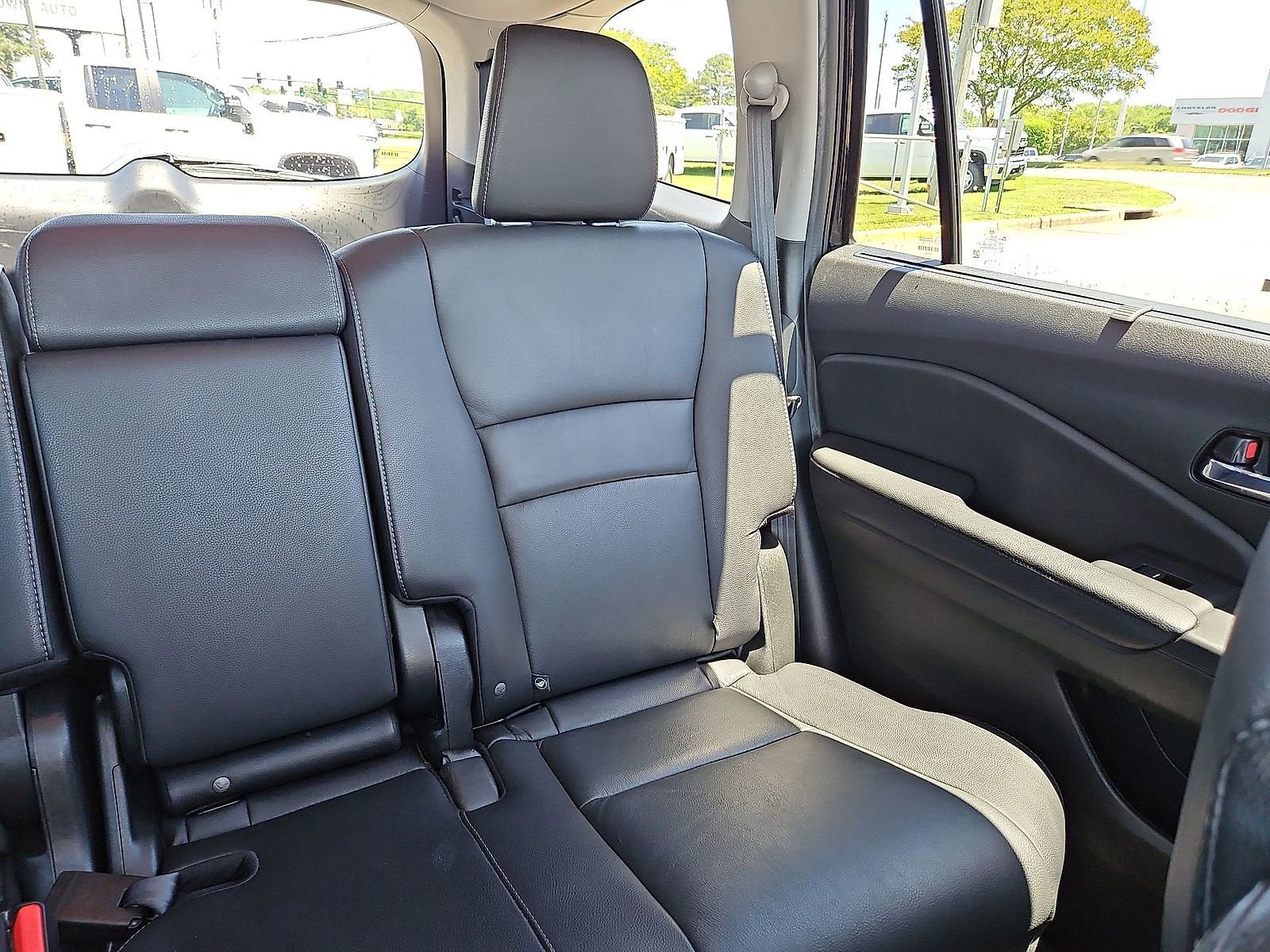 2021 Honda Pilot AWD Touring 8 Passenger