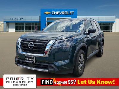 2025 Nissan Pathfinder SL 4WD