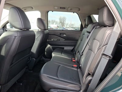 2025 Nissan Pathfinder SL 4WD
