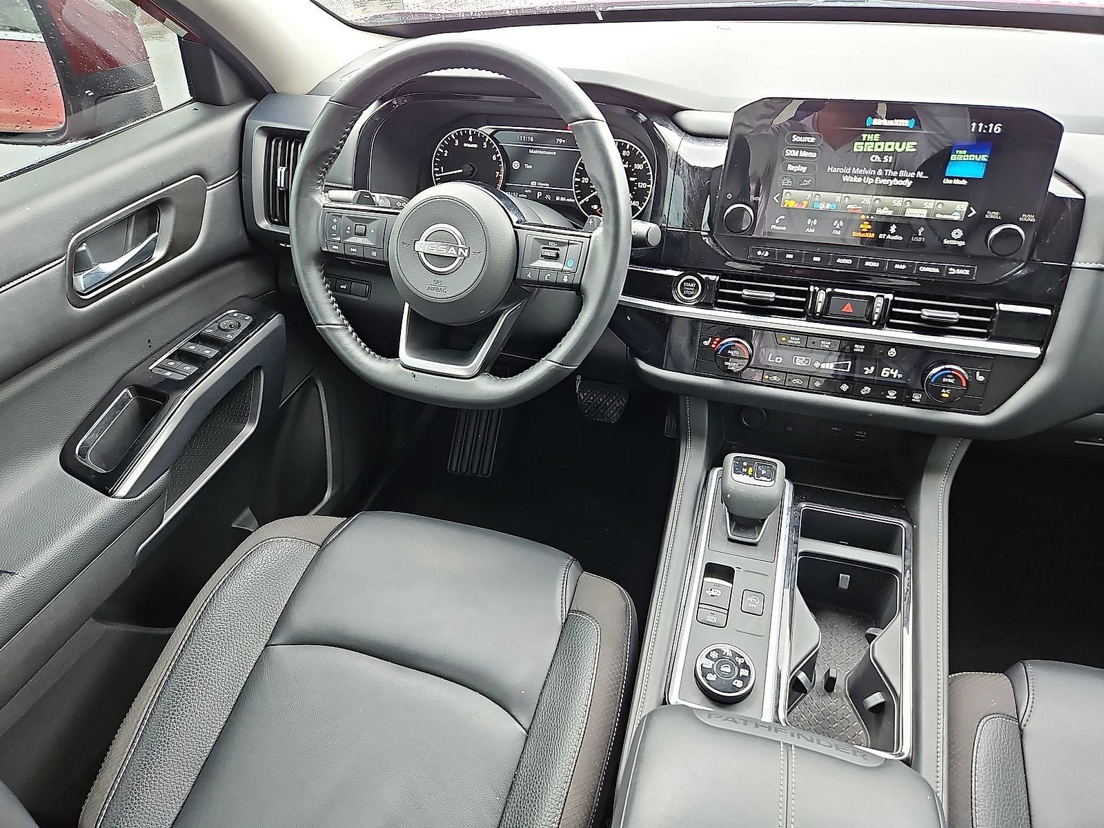 2023 Nissan Pathfinder SL 4WD