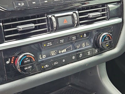 2023 Nissan Pathfinder SL 4WD