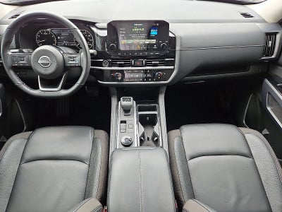 2023 Nissan Pathfinder SL 4WD