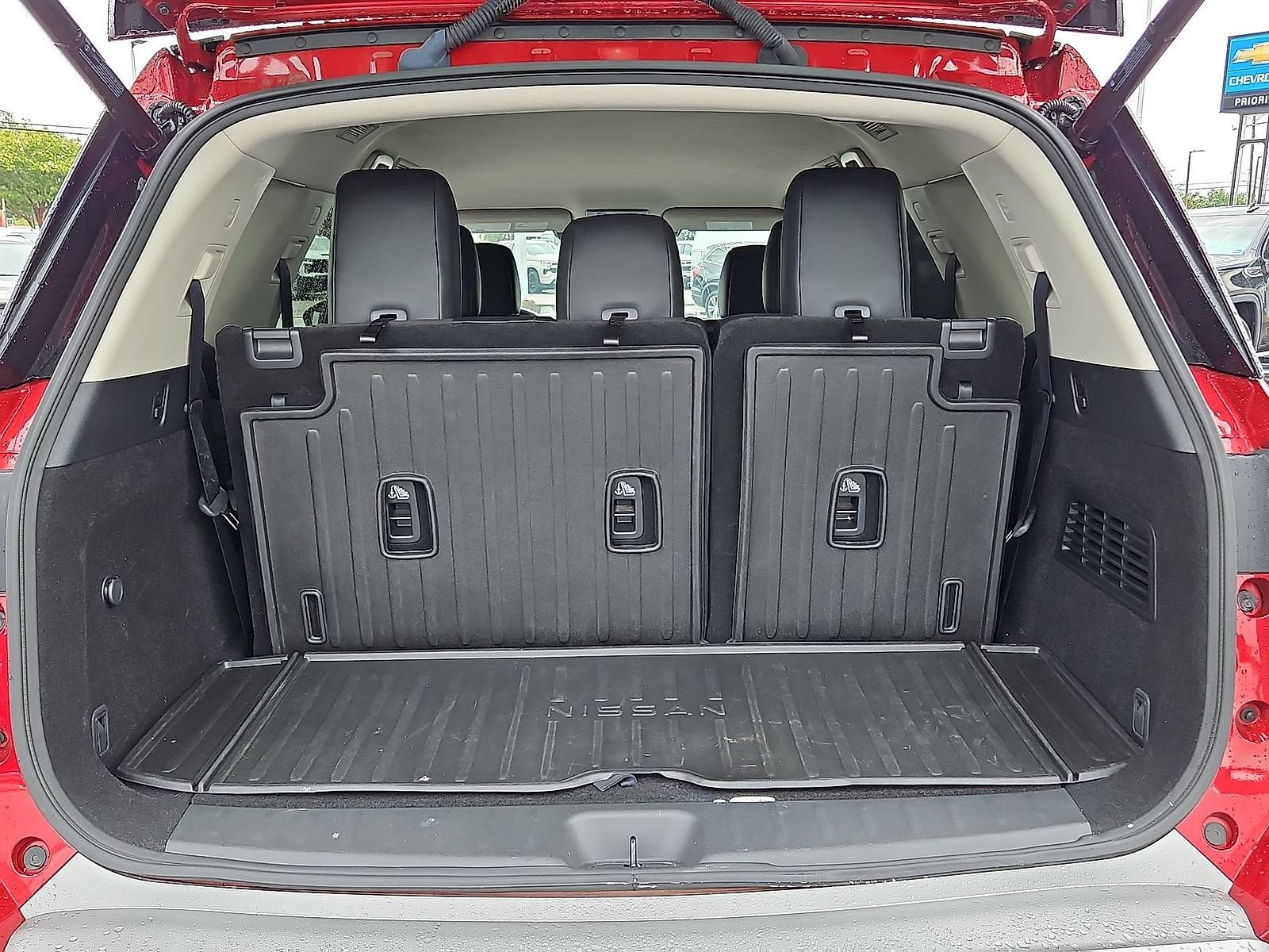 2023 Nissan Pathfinder SL 4WD