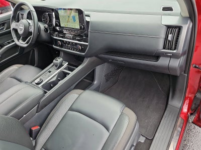 2023 Nissan Pathfinder SL 4WD