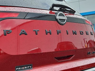 2023 Nissan Pathfinder SL 4WD