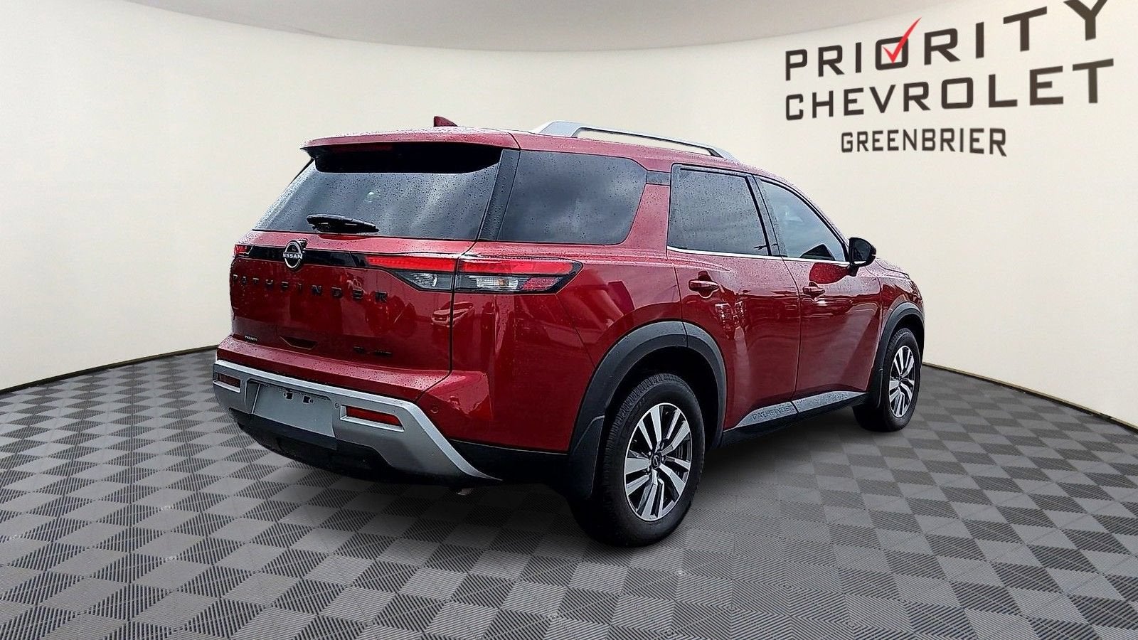 2023 Nissan Pathfinder SL 4WD