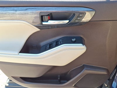 2022 Toyota Highlander Limited