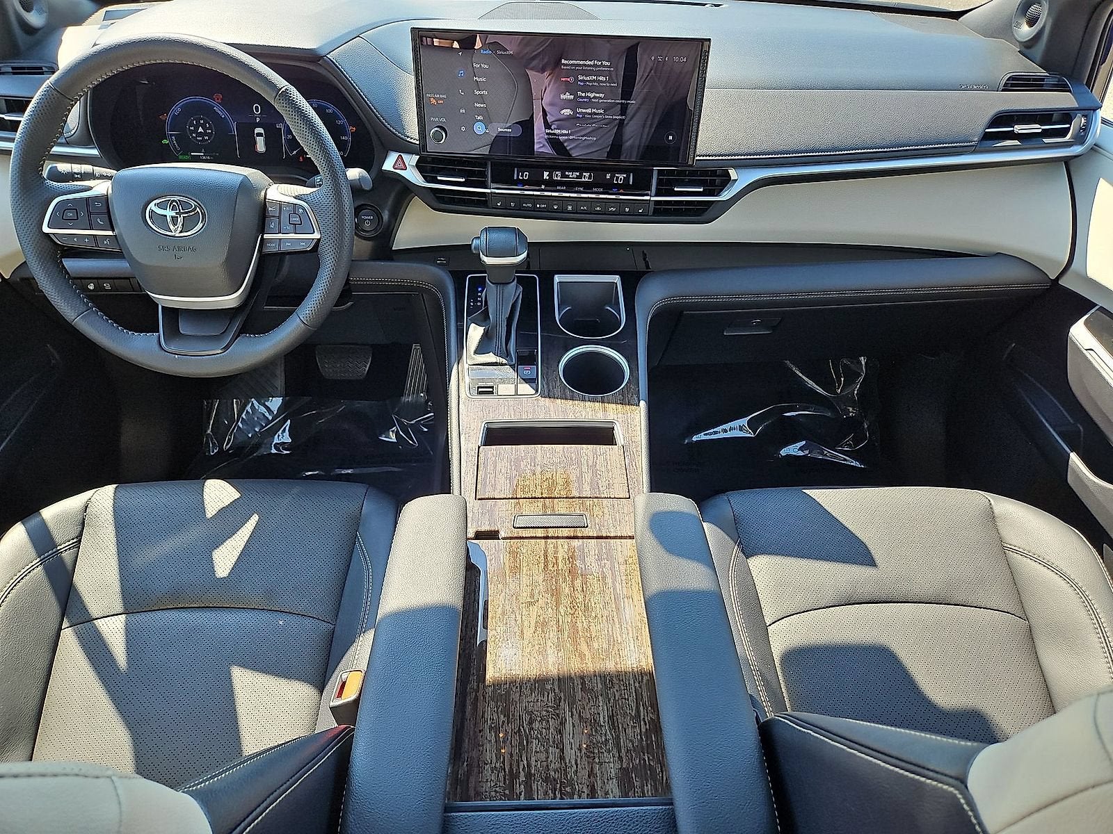 2025 Toyota Sienna Platinum