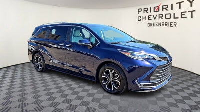2025 Toyota Sienna Platinum